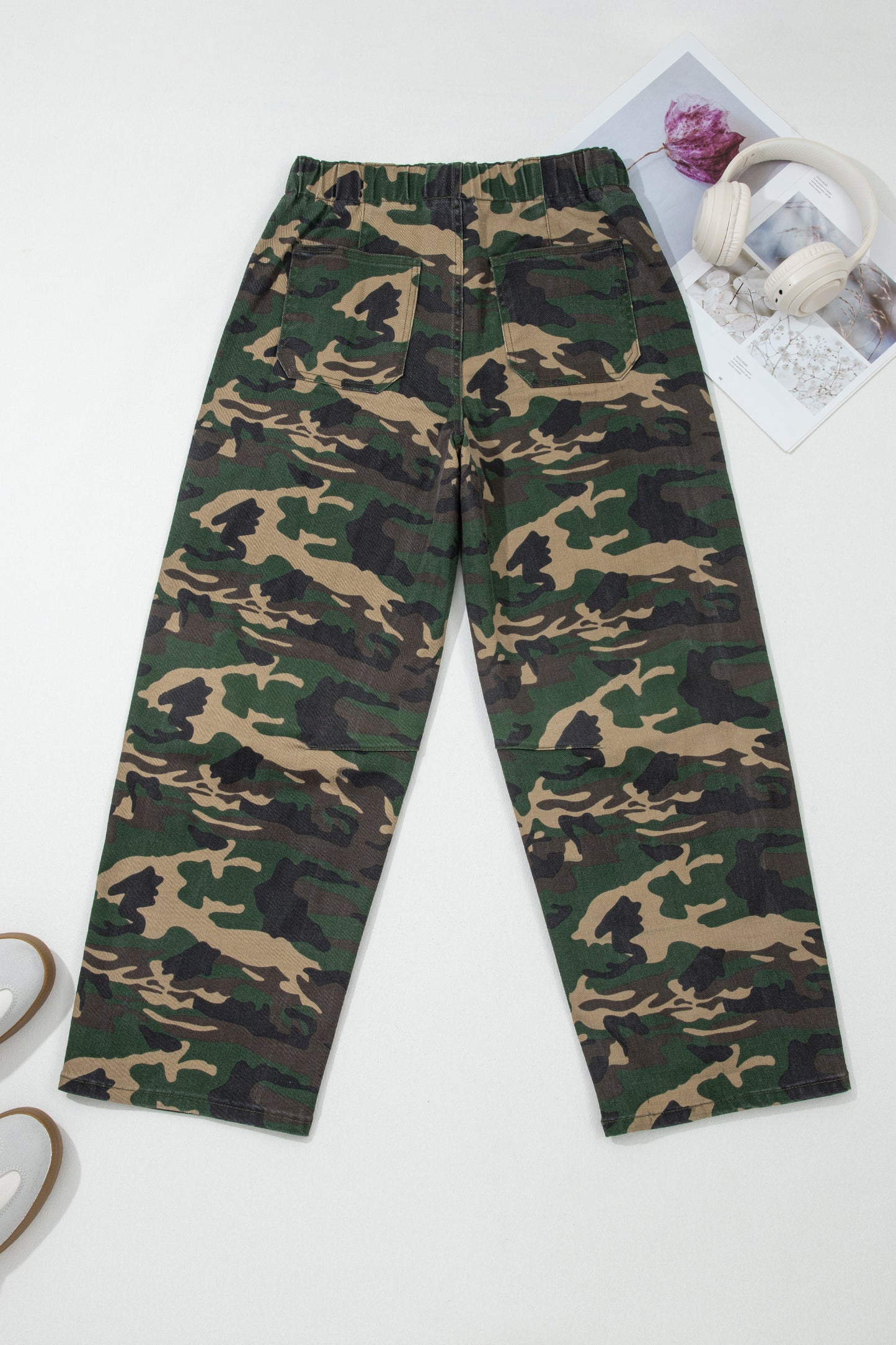 Green Camouflage Print Drawstring Patch Pocket Barrel Jeans