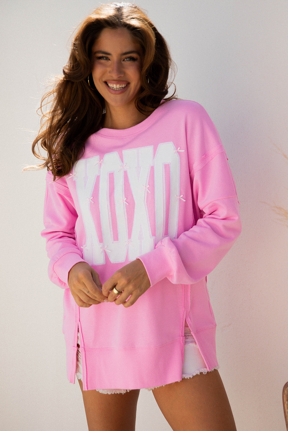 Pink Bow Sequin XOXO Letter Graphic Exposed Seam Baggy Sweatshirt